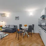 Malerisches Apartment Mit Mediterranem Garten - Nur 450 Meter Zum Strand