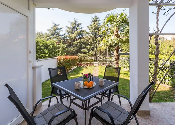 Malerisches Apartment Mit Mediterranem Garten - Nur 450 Meter Zum Strand