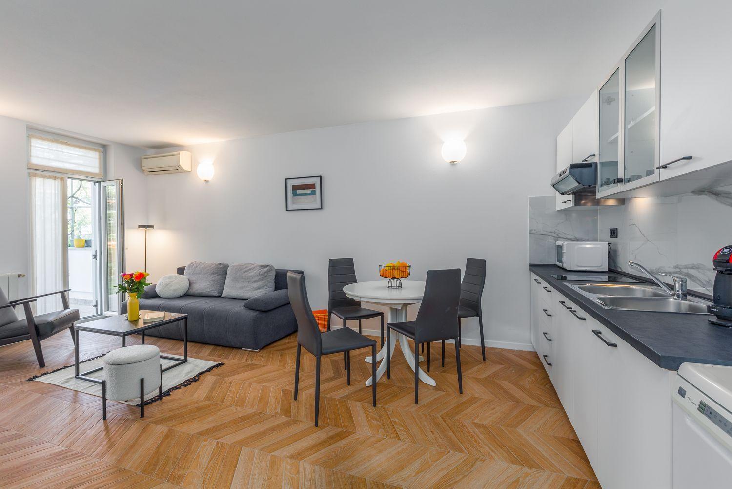 Malerisches Mit Mediterranem Garten - Nur 450 Meter Zum Apartment *